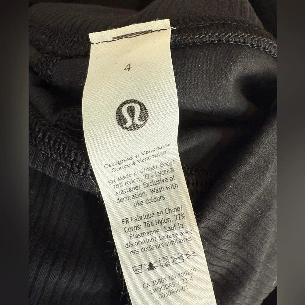 Lululemon high rise ribbed flare  extra  short size 4 pant - Picture 3 of 3